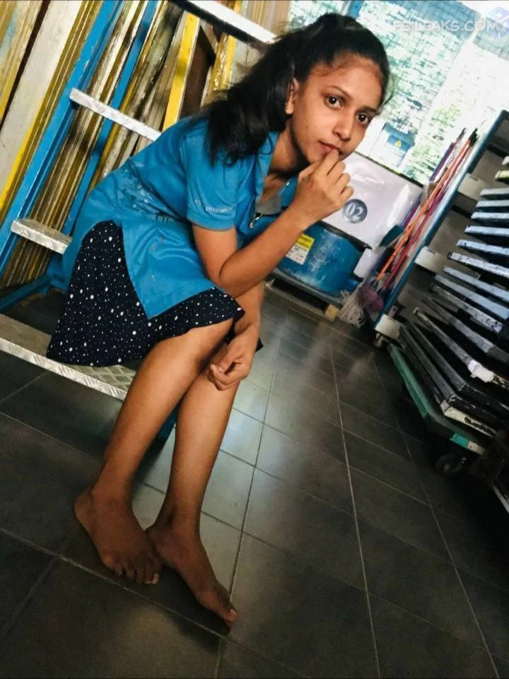 Young Lankan Girl Affair With Manager Leaked Nude Photos - 38 Young Lankan Girl Affair With Manager Leaked Nude Photos - 37